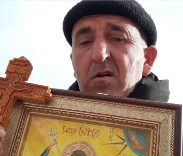 Подгоричанин на посебан начин показао отпор спорном закону: Зоран пешке до Тврдоша